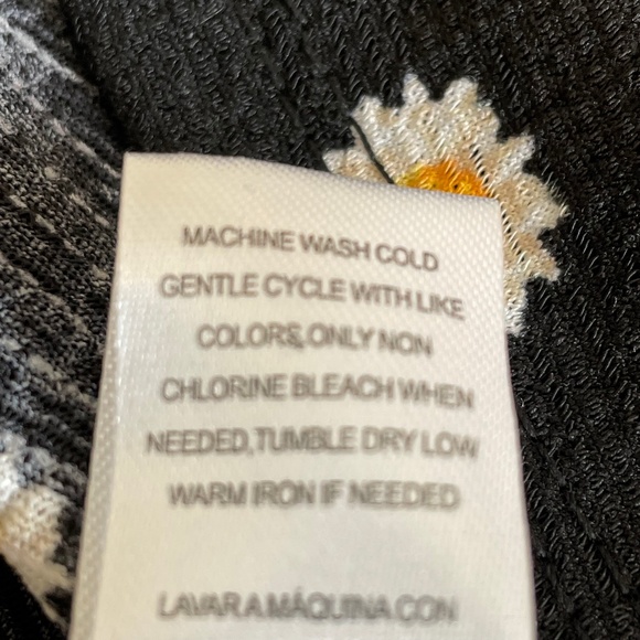 Summer Spring Mini Dress Black with Daisy Print Open Back Ties at neck Stretch - Picture 12 of 12